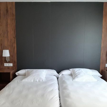 Hotel La Terraza มีโญ ภายนอก รูปภาพ