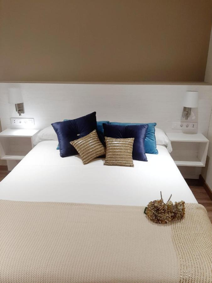Hotel La Terraza มีโญ ภายนอก รูปภาพ