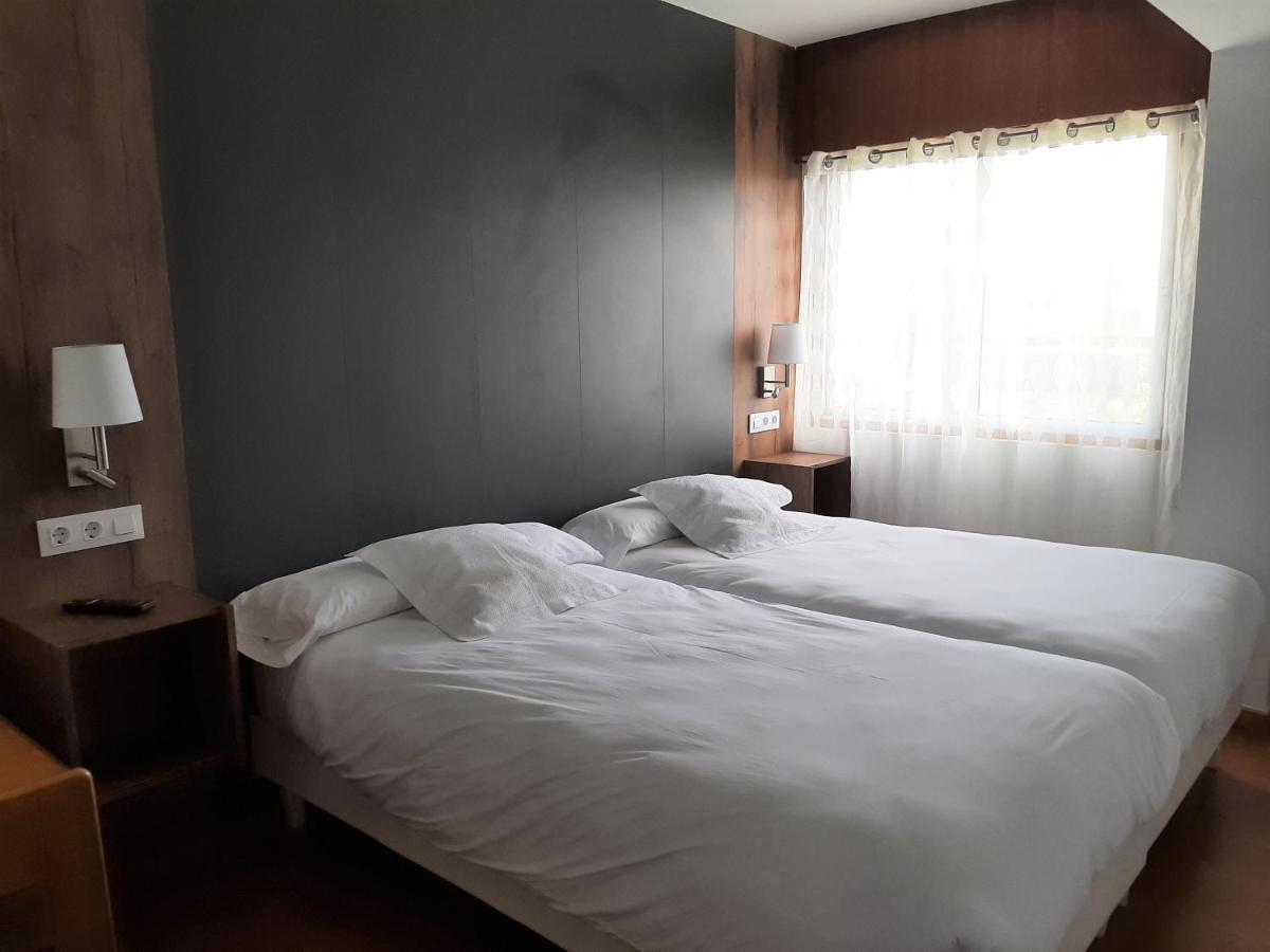 Hotel La Terraza มีโญ ภายนอก รูปภาพ